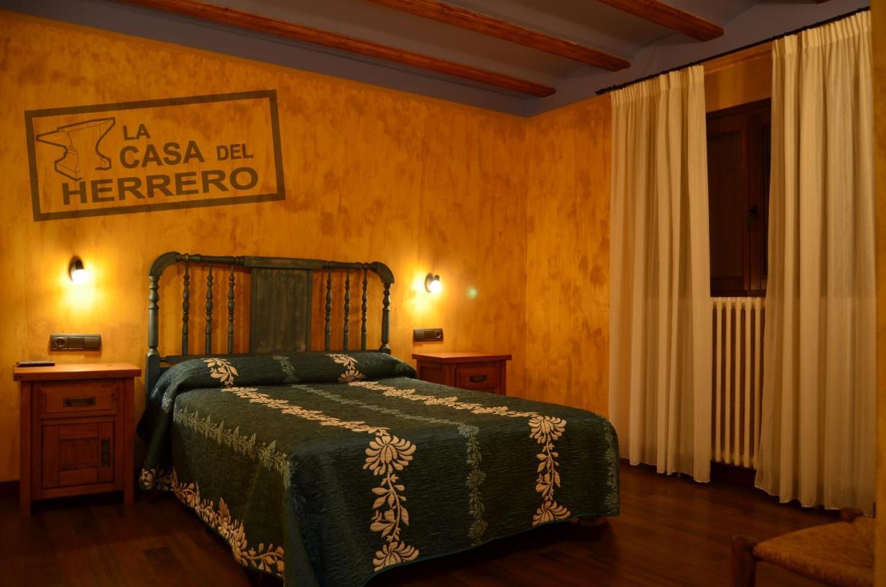 La Casa Del Herrero El Poyo Exterior photo