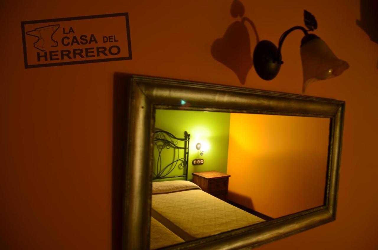 La Casa Del Herrero El Poyo Exterior photo